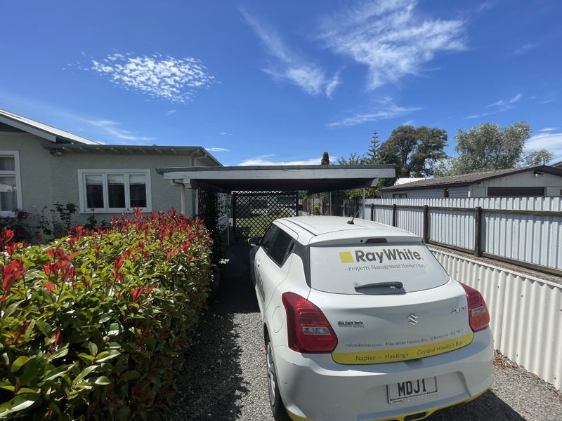 705 Avenue Road West, Saint Leonards, Hastings - Carousel 12