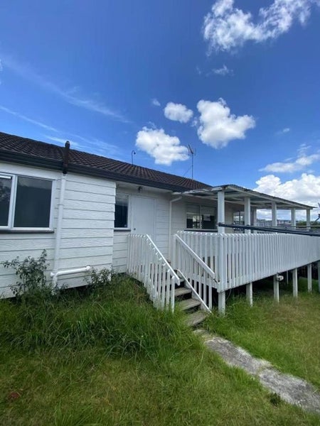 14 Wren Place, Unsworth Heights, Auckland - Carousel 2
