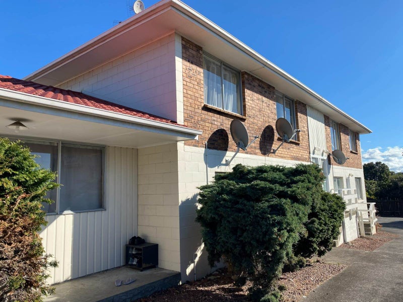 2/1109 New North Road, Mount Albert, Auckland - Carousel 1