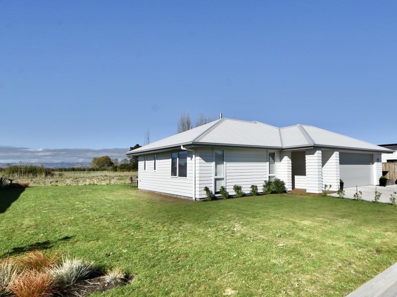 4 Pukeko lane, Carterton, Wellington - Carousel 19