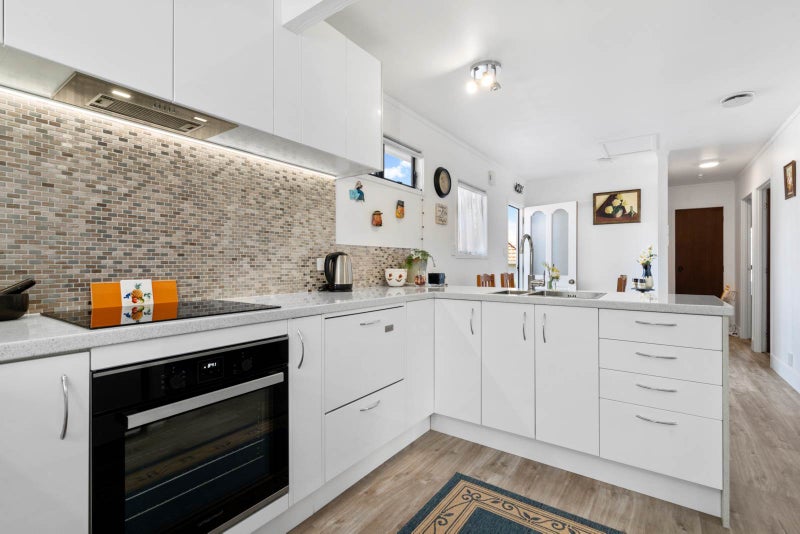 3/46 View Road, Mount Eden, Auckland - Carousel 1