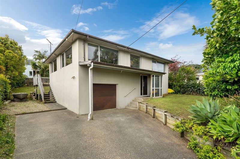 1 Selwyn Crescent, Forrest Hill, Auckland - Carousel 1