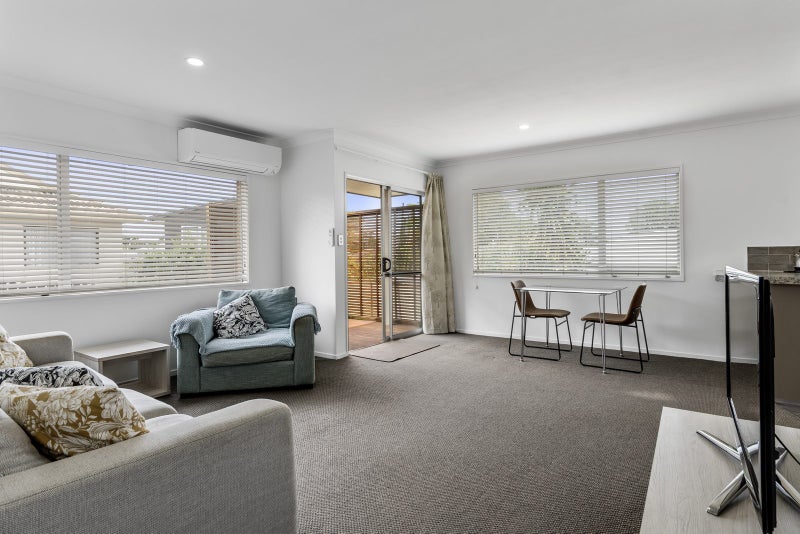 5B Highfield Crescent, Brookfield, Tauranga - Carousel 2