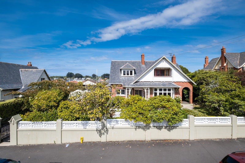 14 Ings Avenue, Saint Clair, Dunedin - Carousel 1