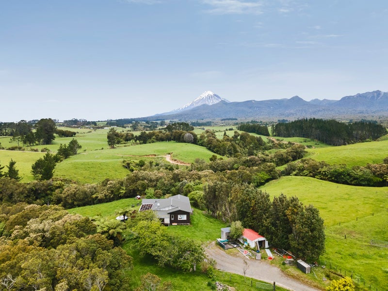 1389 Carrington Road, Hurworth, New Plymouth - Carousel 1