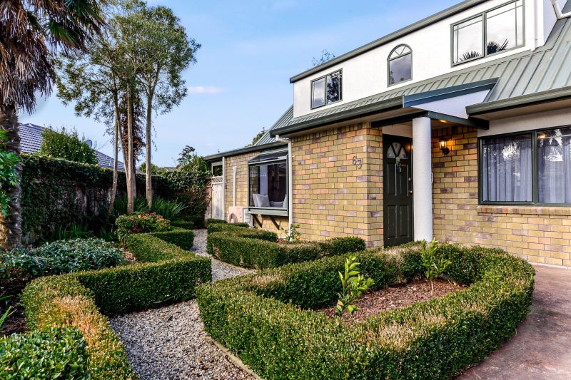 63 Sunnyhills Avenue, Glenview, Hamilton - Carousel 2