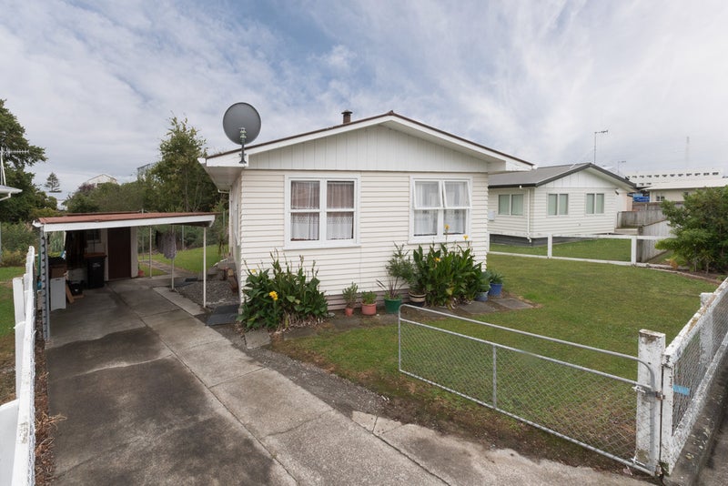 44 Owen Street, Bunnythorpe, Palmerston North - Carousel 2