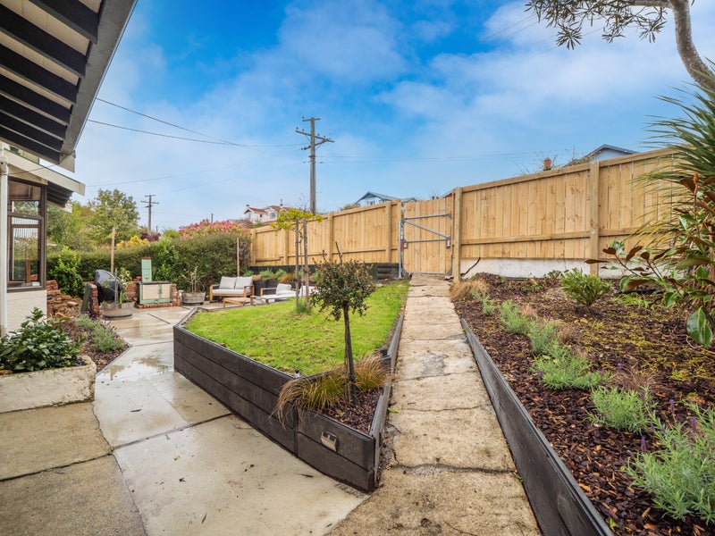 11 Scoular Street, Maryhill, Dunedin - Carousel 2