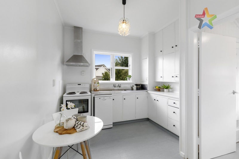 173 Oxford Terrace, Epuni, Lower Hutt - Carousel 2