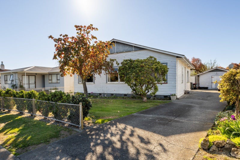 1206 Norfolk Crescent, Mayfair, Hastings - Carousel 1