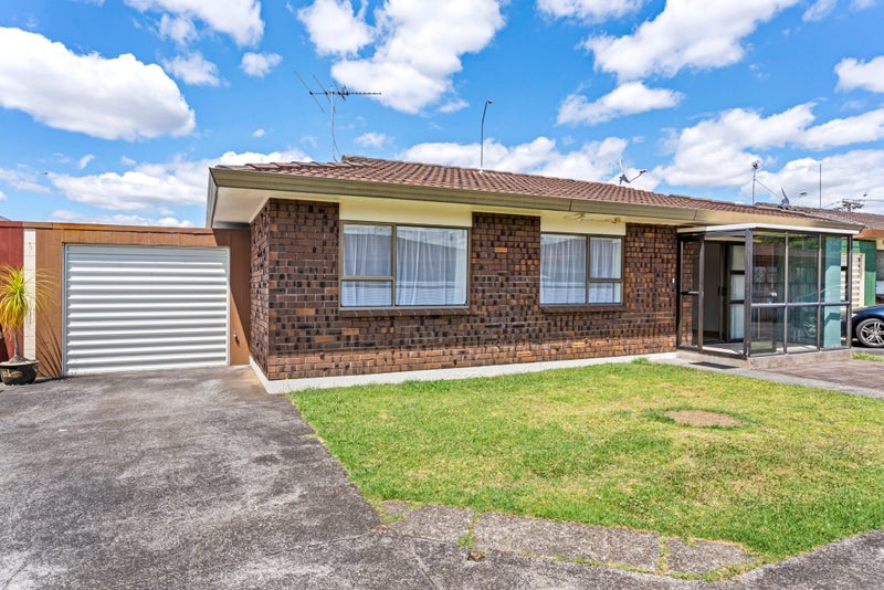 2/12 Duke Street, Papakura, Auckland - Carousel 1