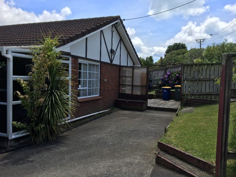 1/18 Sunnynook Road, Sunnynook, Auckland - Carousel 11