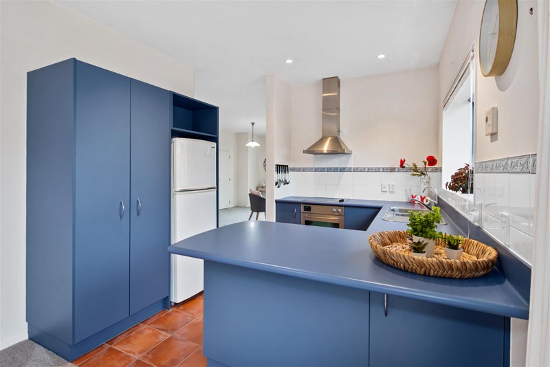 13 Ring Lane, Paparangi, Wellington - Carousel 2