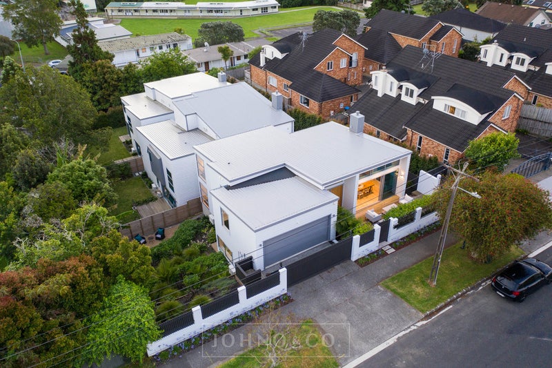 32 Temple Street, Meadowbank, Auckland - Carousel 2