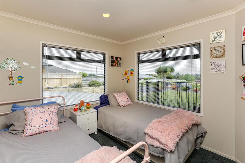 42 Karamea Street, Whalers Gate, New Plymouth - Carousel 20