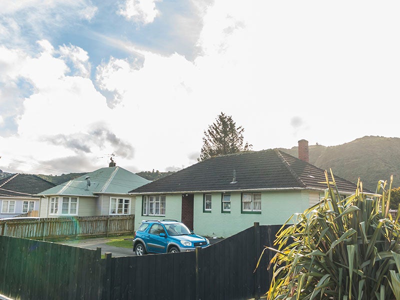 25 Peck Street, Taita, Lower Hutt - Carousel 1