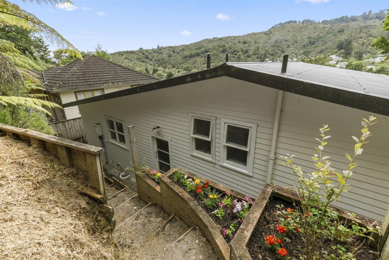 27 Kopara Grove, Stokes Valley, Lower Hutt - Carousel 20