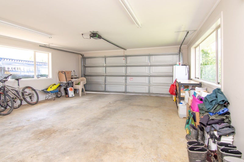 9 Ruapehu Drive, Fitzherbert, Palmerston North - Carousel 24