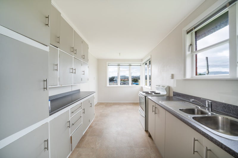 2 Hukatai Street, Elsdon, Porirua - Carousel 2