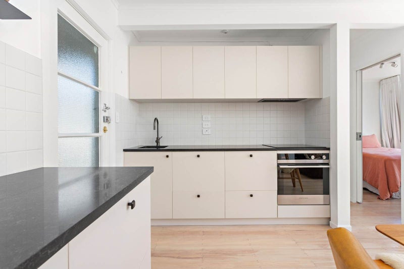 12/11 Sentinel Road, Herne Bay, Auckland - Carousel 11