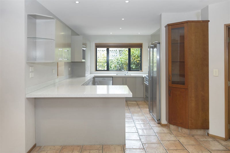 140A Memorial Avenue, Burnside, Christchurch - Carousel 2