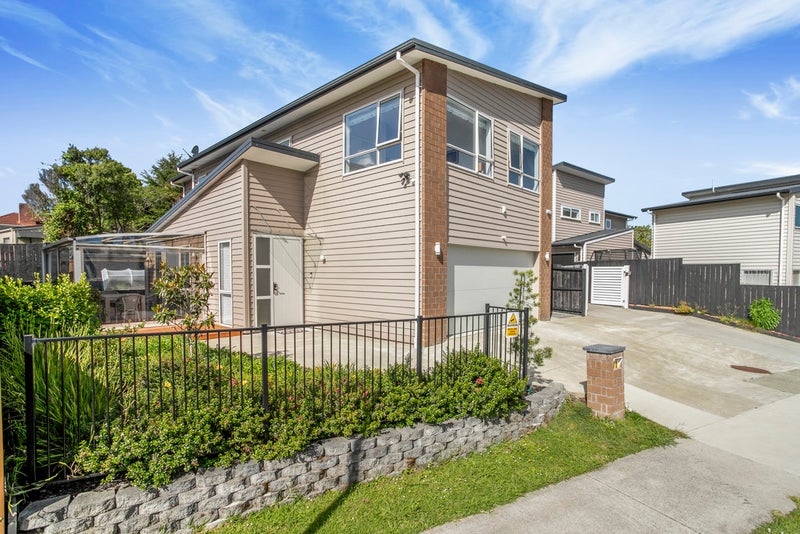 61 Sunshine Boulevard, Sunnyvale, Auckland - Carousel 26