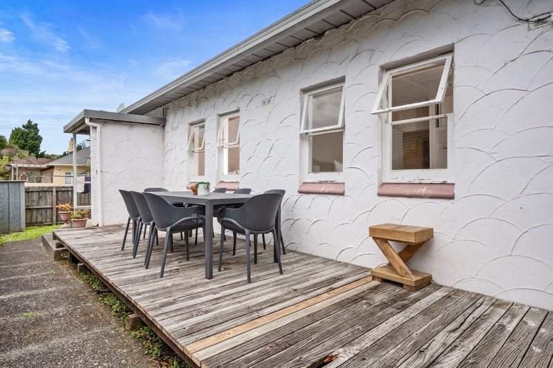 18A Lake Road, Devonport, Auckland - Carousel 2