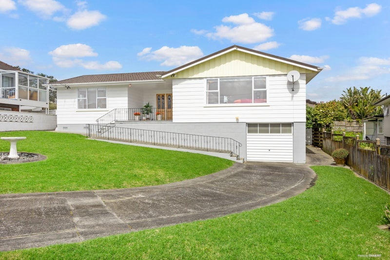 16 Sally Crescent, Mount Roskill, Auckland - Carousel 2
