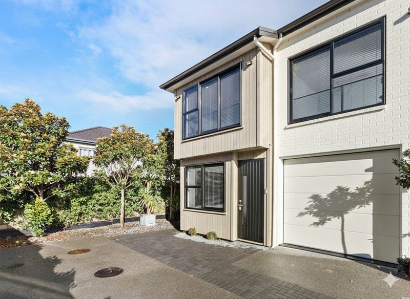 28F Fernleigh Avenue, Royal Oak, Auckland - Carousel 1