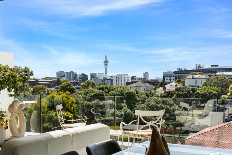 305/246 Khyber Pass Road, Newmarket, Auckland - Carousel 1