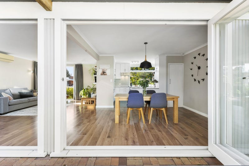 1 Gretel Place, Hillcrest, Auckland - Carousel 2
