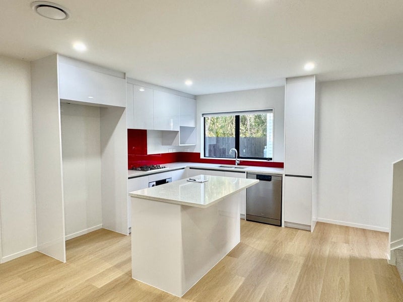 25E Lynbrooke Avenue, Blockhouse Bay, Auckland - Carousel 2