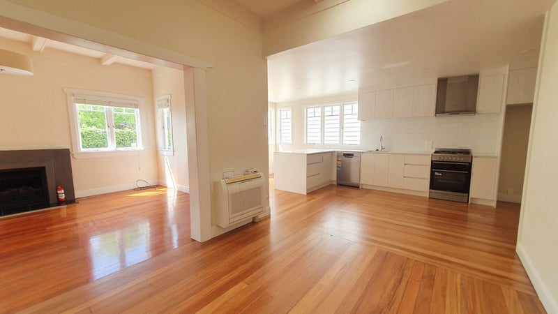 48 Springleigh Avenue, Mount Albert, Auckland - Carousel 2