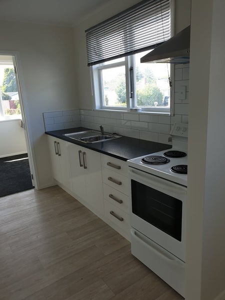 2 Mariner Street, Mangere, Auckland - Carousel 8