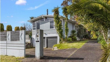 2 Coburg Street, Henderson, Auckland - Carousel 1