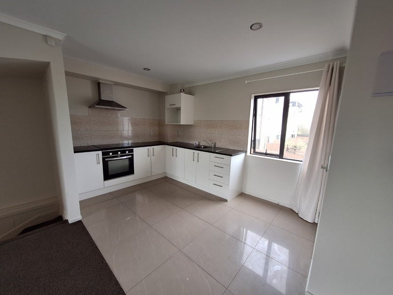 1/8 Kerrs Road, Wiri, Auckland - Carousel 2
