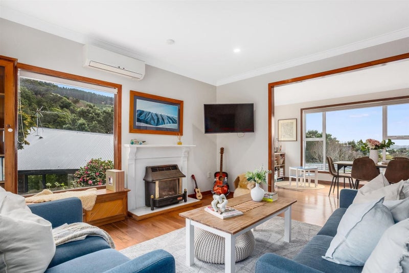 1 Chester Road, Tawa, Wellington - Carousel 2