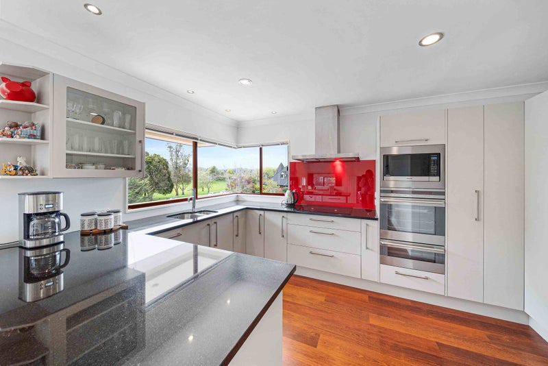 3 Hartfield Rise, Pahurehure, Papakura - Carousel 2