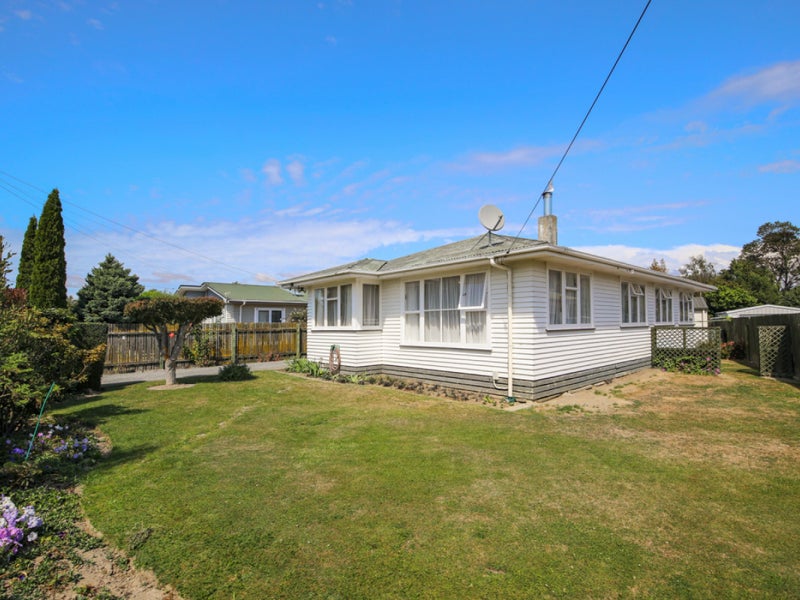 35 Henderson Street, Riversdale, Blenheim - Carousel 1