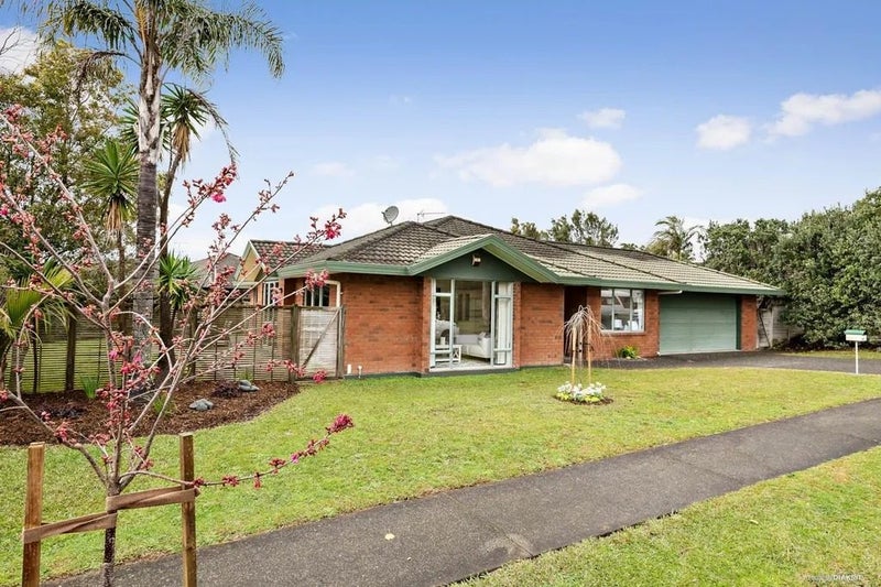 37 Te Wharau Drive, Greenhithe, Auckland - Carousel 2