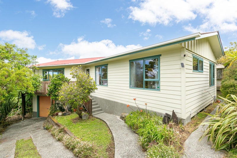 54 Akaroa Drive, Maupuia, Wellington - Carousel 2