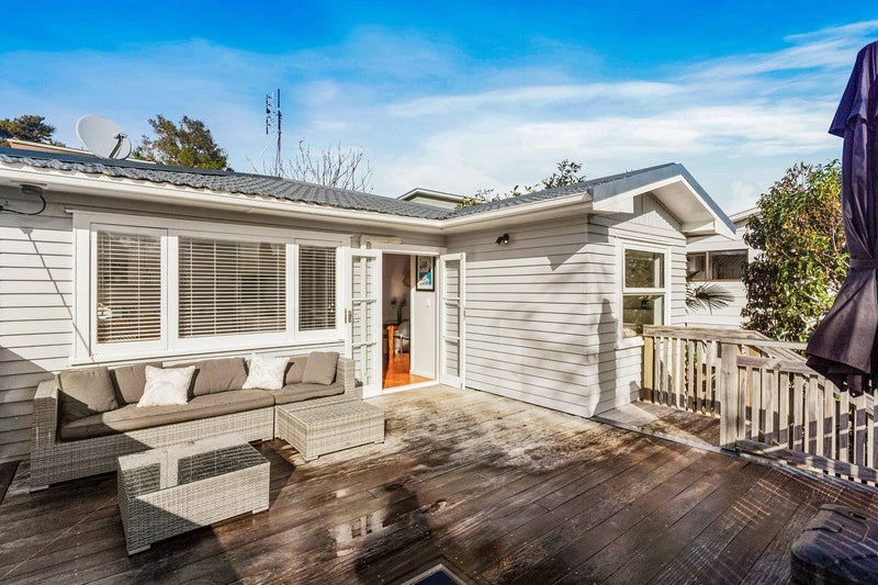 24 Otanerua Road, Hatfields Beach, Orewa - Carousel 1