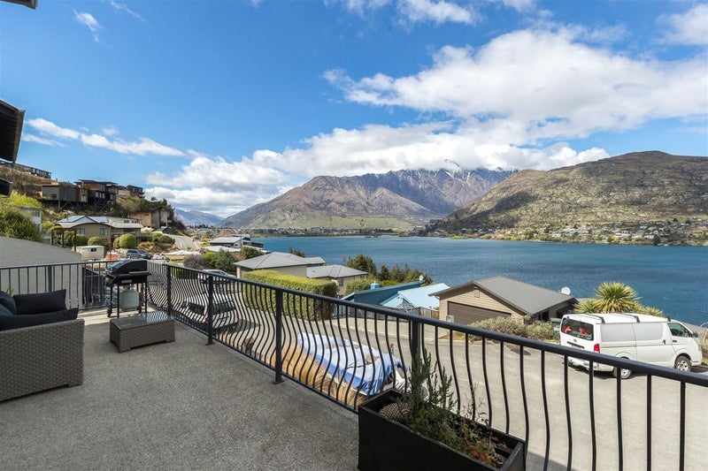 10A De La Mare Place, Frankton, Queenstown - Carousel 1