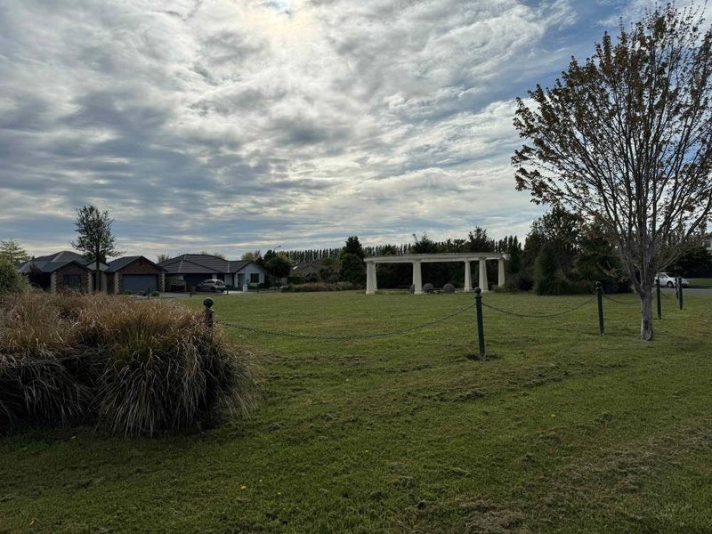 16 Wagner Crescent, Northwood, Christchurch - Carousel 17