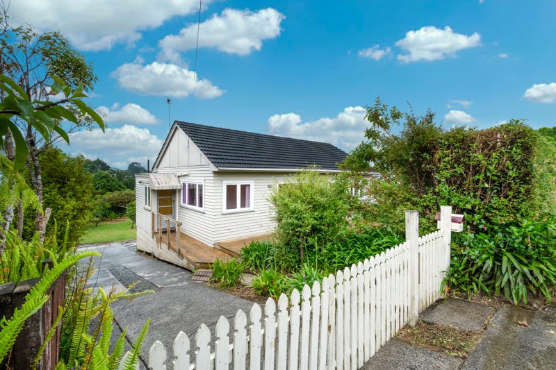 54 Mcentee Road, Waitakere, Auckland - Carousel 1