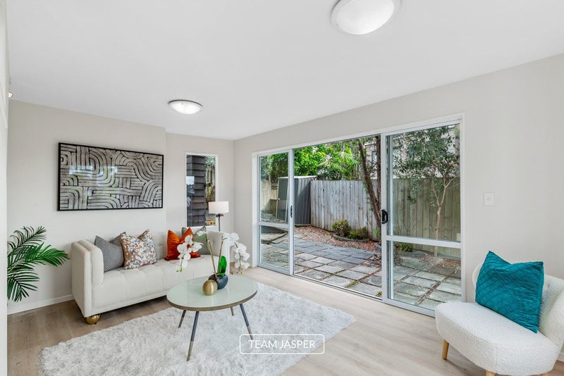 2/9 Monteith Crescent, Remuera, Auckland - Carousel 2