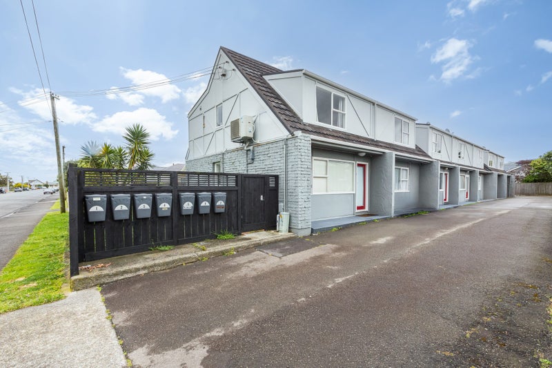6/25 Tennyson ST, PETONE, LOWER HUTT - Carousel 1
