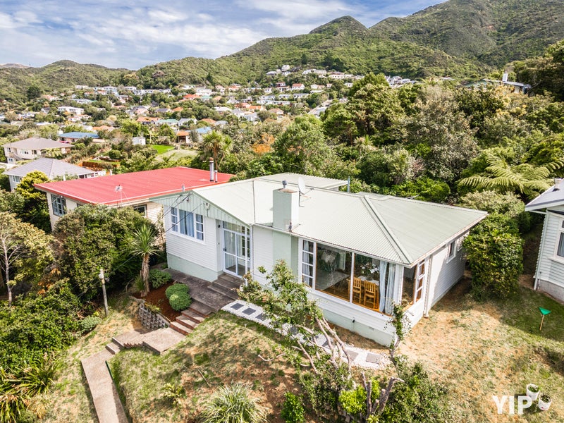 23 Makara Road, Karori, Wellington - Carousel 1