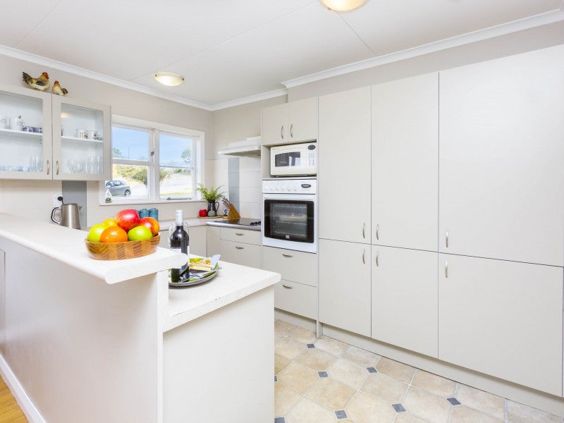 68 Oakleigh Street, Maungaraki, Lower Hutt - Carousel 2