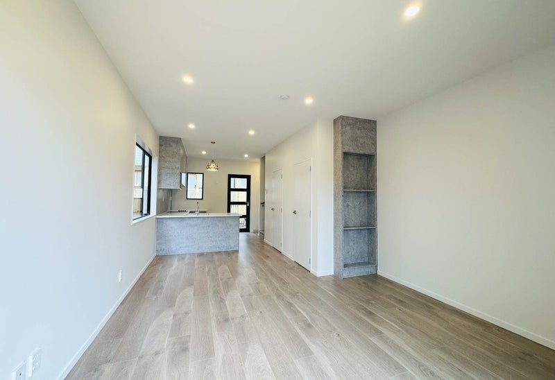 28 Fantail Place, Avondale, Auckland - Carousel 2